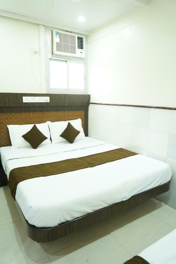 Sharda Residency Hotel Mumbai Exterior photo